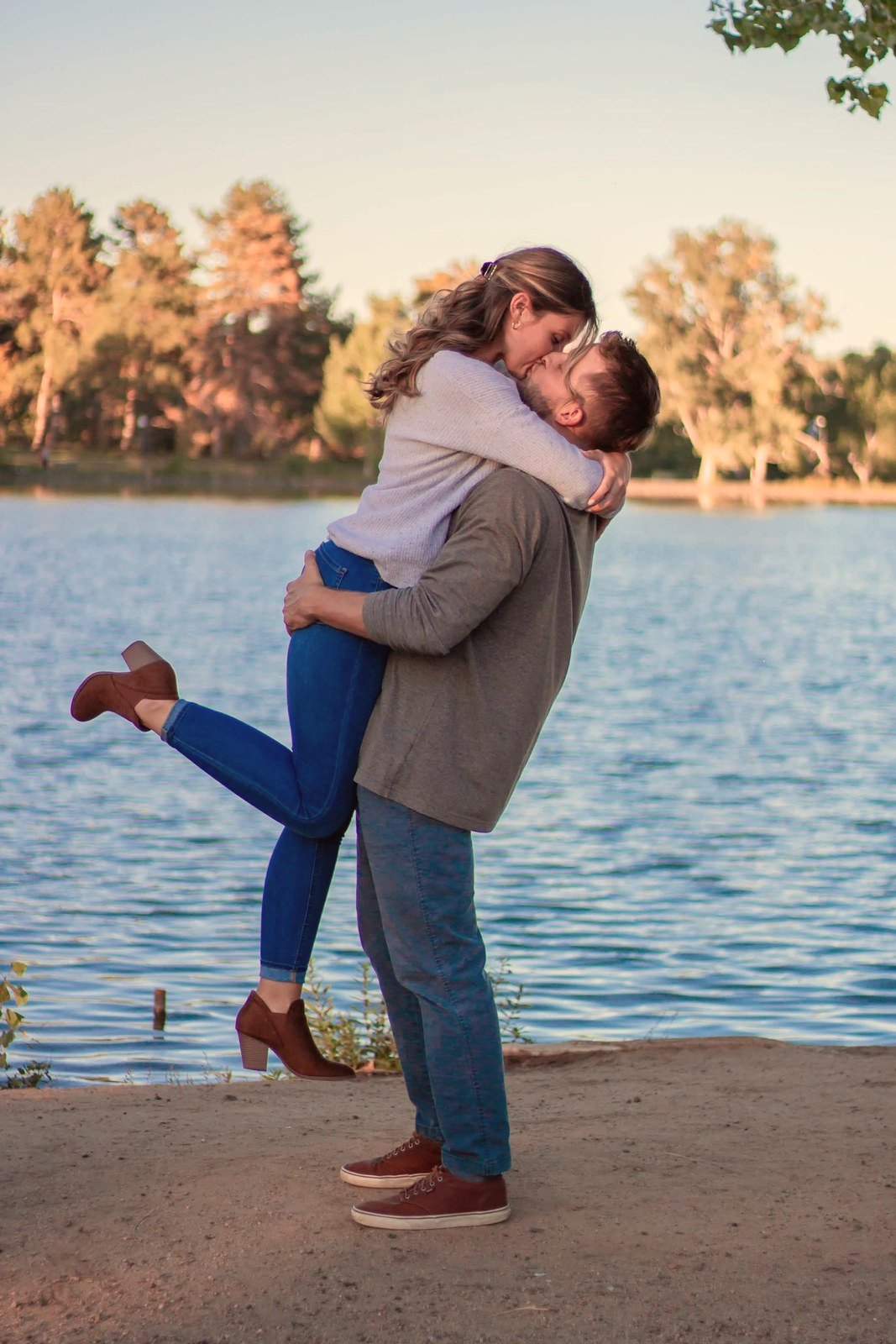 Colorado couple at a lake at sunset