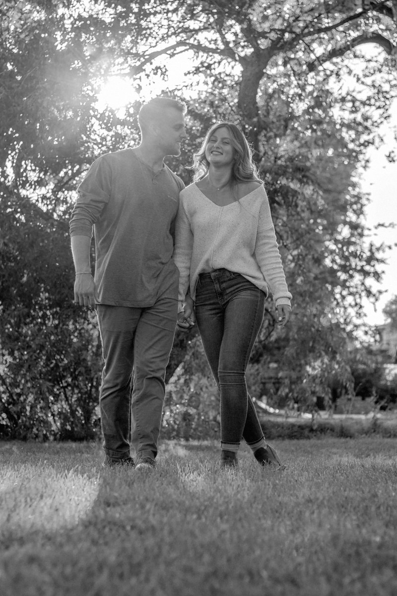 Couple session in black and white